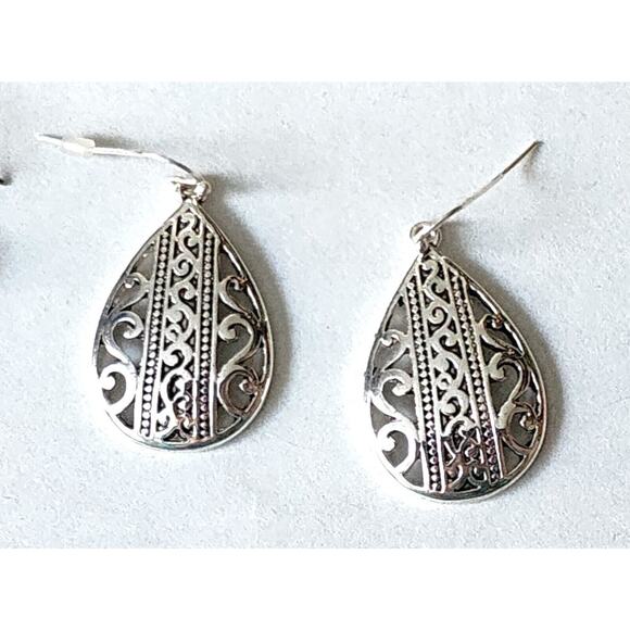 FASHION JEWELRY-DANGLY EARRINGS-Various Designs-Pierced Ears-LOT OF 9 SETS - Picture 9 of 12